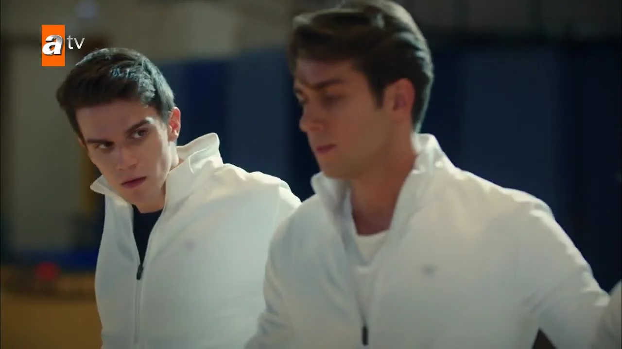Кадры из сериала Мои братья (2021)